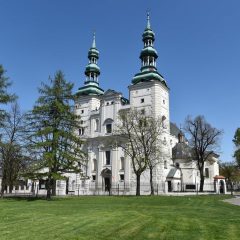 https://diecezja.lowicz.pl/app/uploads/DSC_8298a-1-240x240.jpg